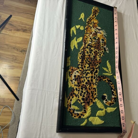 Vintage Leopard Needlepoint Black Bamboo Type Frame Green Hollywood Regency Art - Picture 16 of 16
